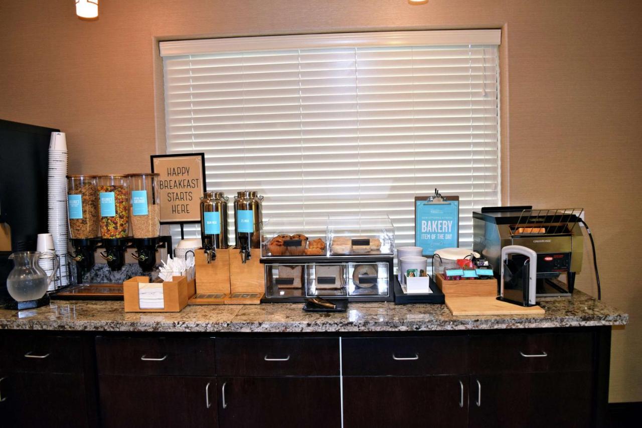 Hampton Inn Saskatoon South Buitenkant foto
