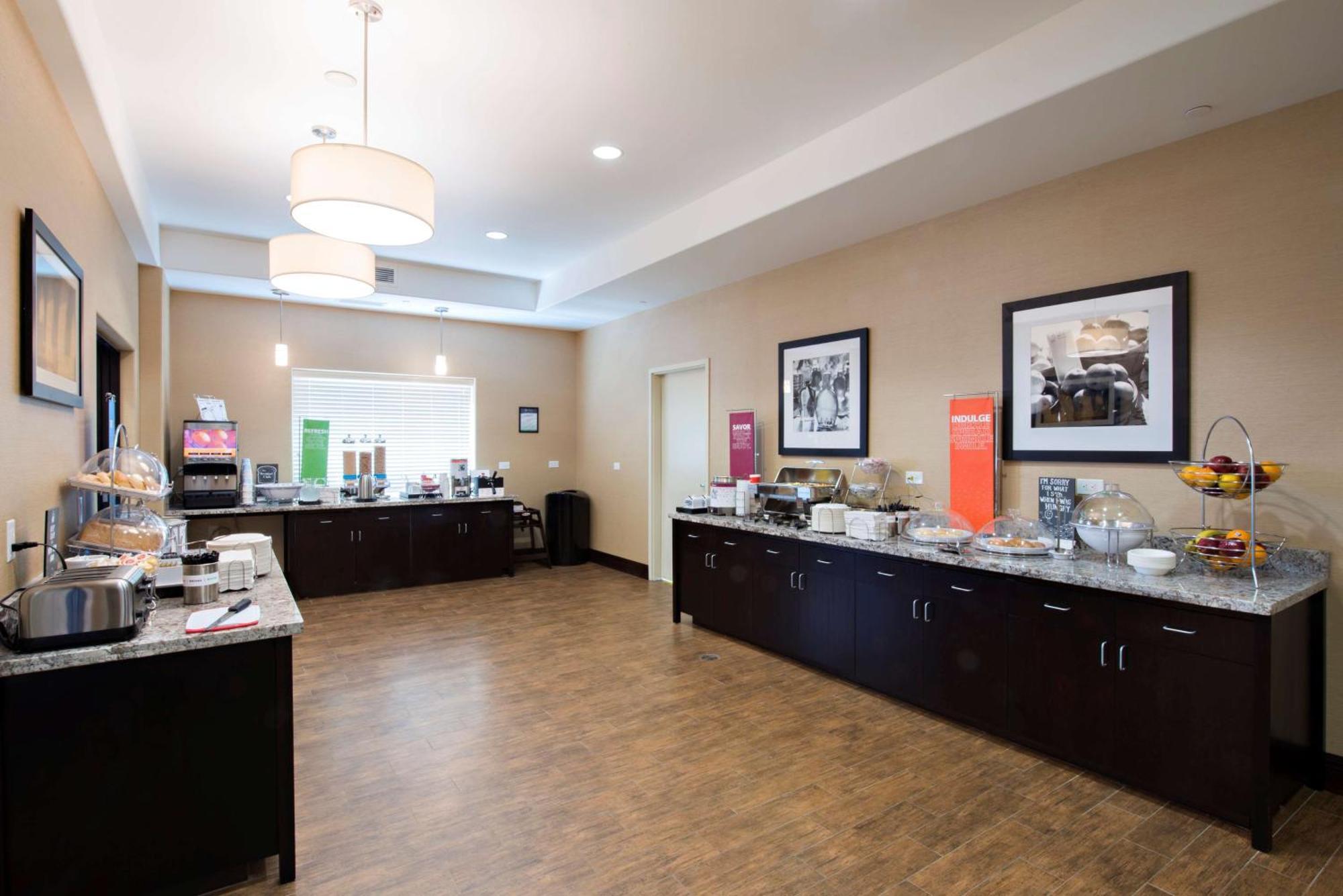 Hampton Inn Saskatoon South Buitenkant foto